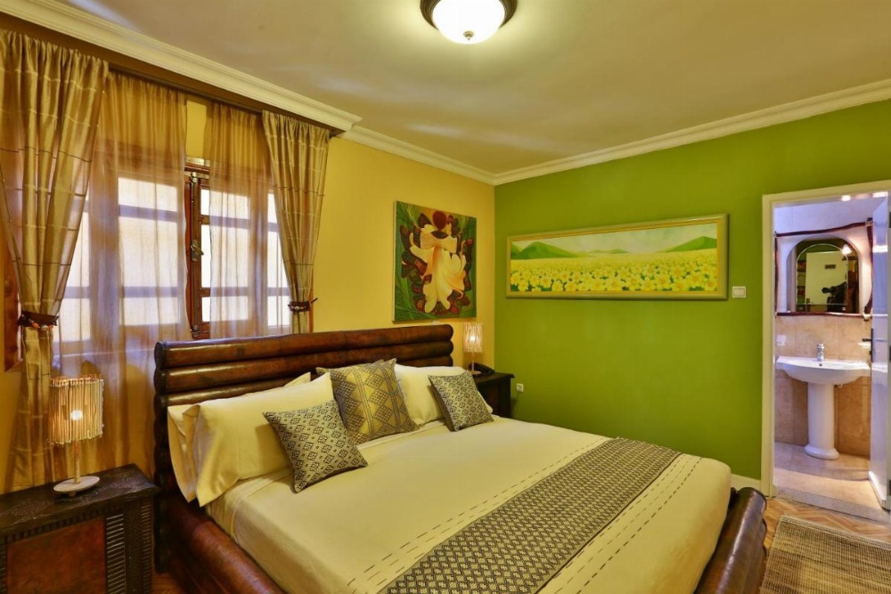 Zeist Lodge Image 10